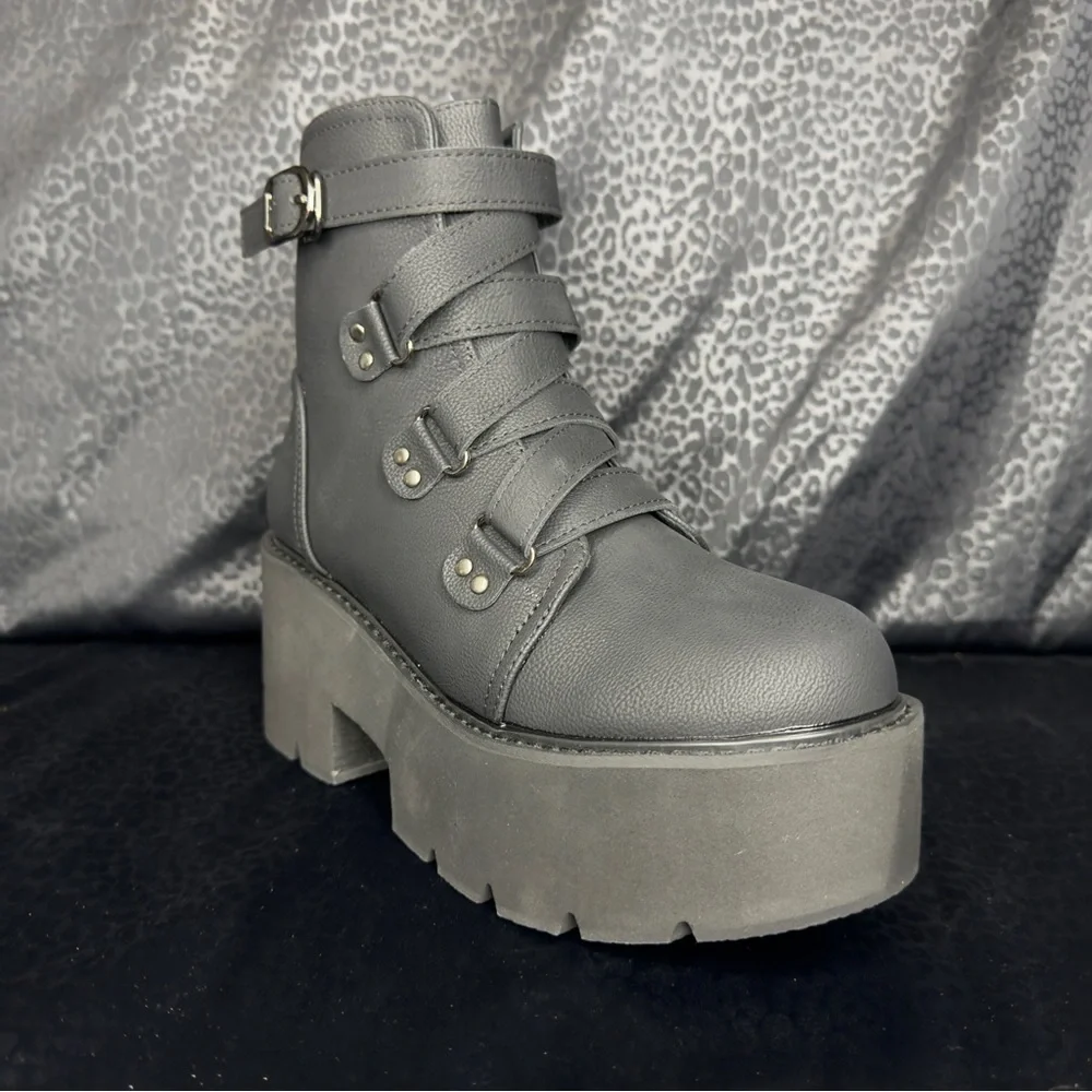 Y2K/punk/goth Platform Strap up Ankle Boots - Chunky Lug Sole *BRAND NEW! Euro39